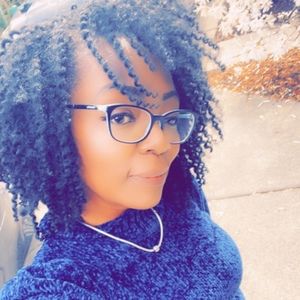 Meet your Posher, Niki